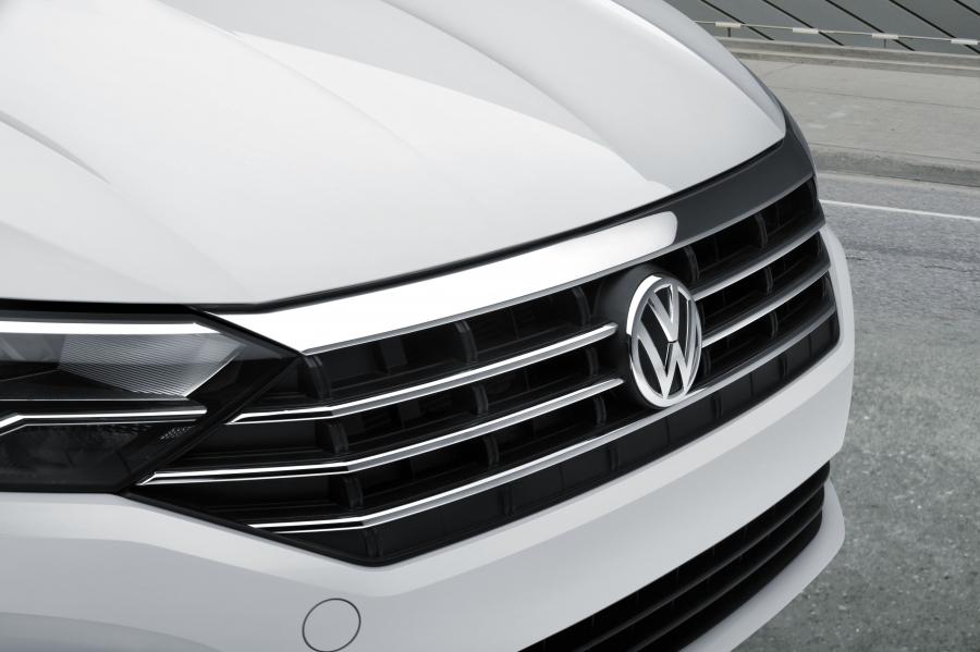 Детали экстерьера Volkswagen Jetta Trendline 2018 года  (MX) (фото 2 из 21)